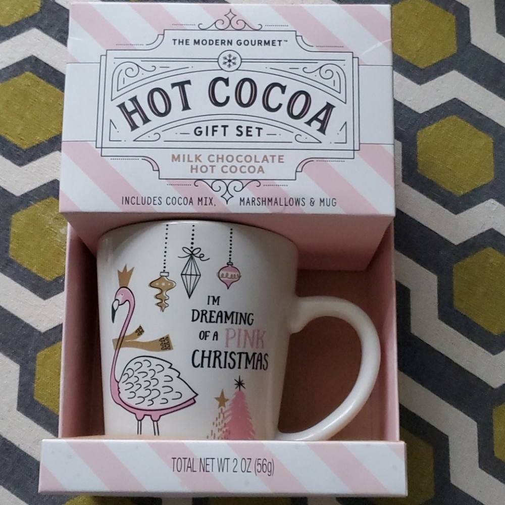Modern gourmet gift box 🎁 so pink